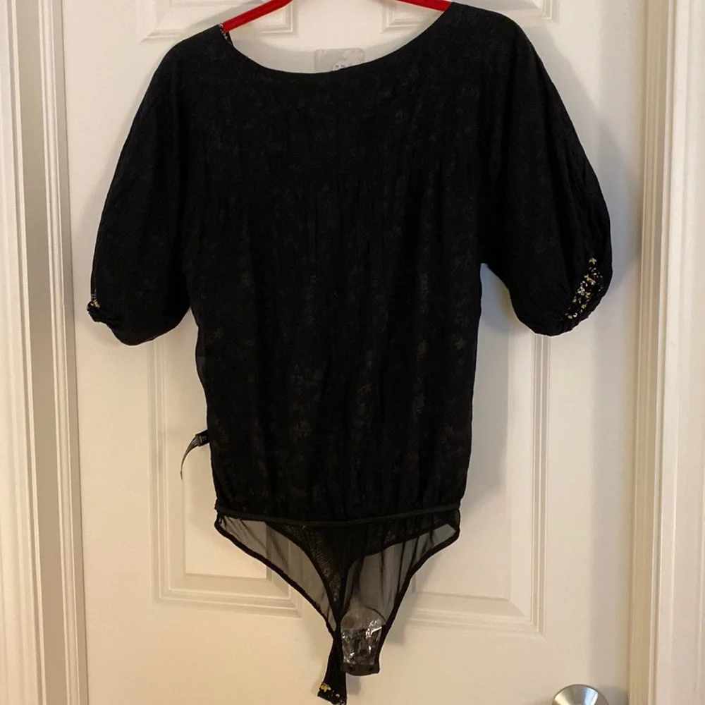 Free People NWT sz small intimately black/yellow floral w puffy sleeves bodysuit - Picture 7 of 13